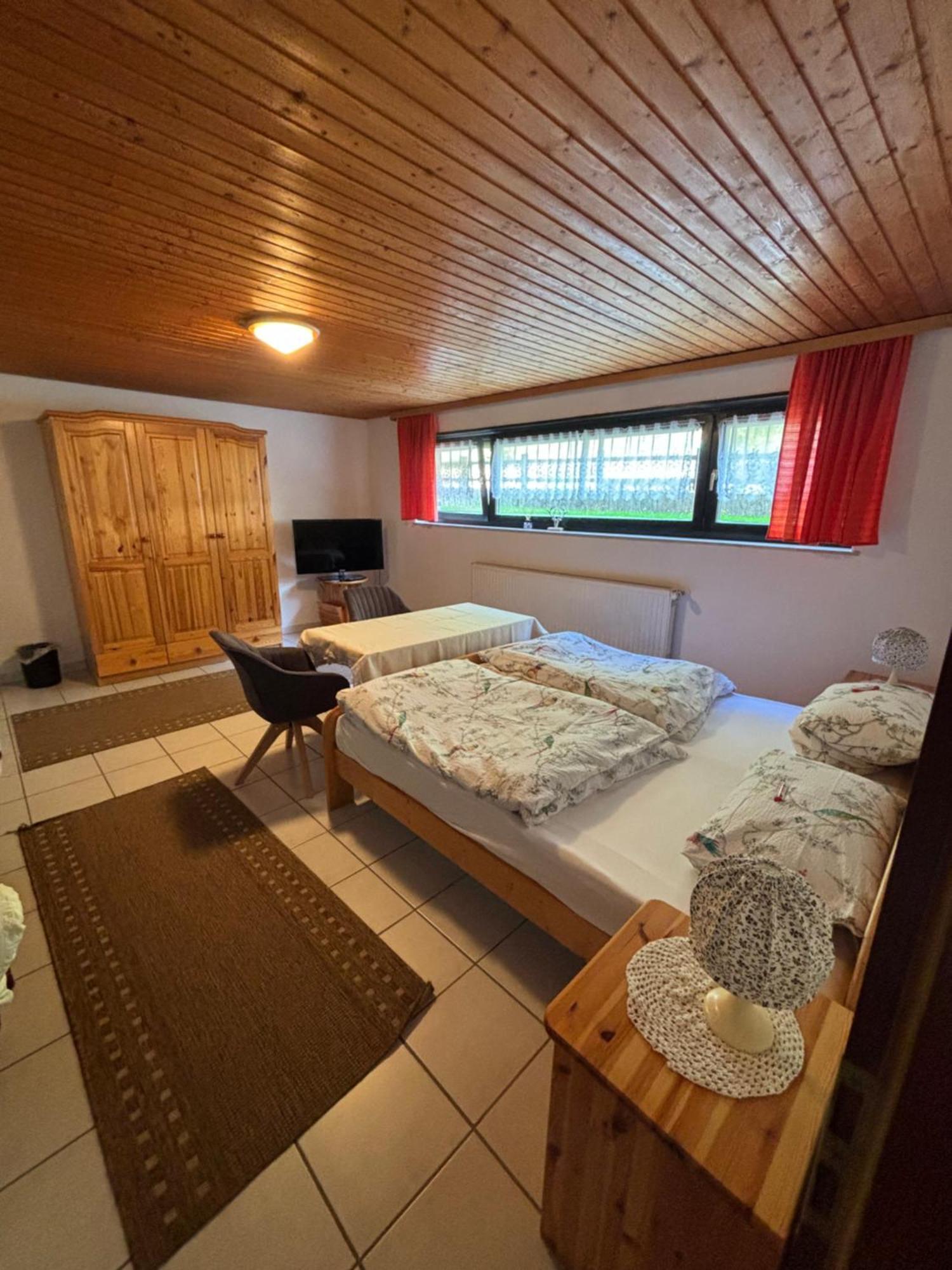 Hotel Pension Ernst Im Herzen Des Pfaelzerwaldes Mit Kueche Elmstein Exteriér fotografie